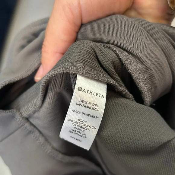 Athleta Highline Hybrid Hike Tight Pull-On Gray Pants Zipper Pockets Size 2 - Picture 5 of 13